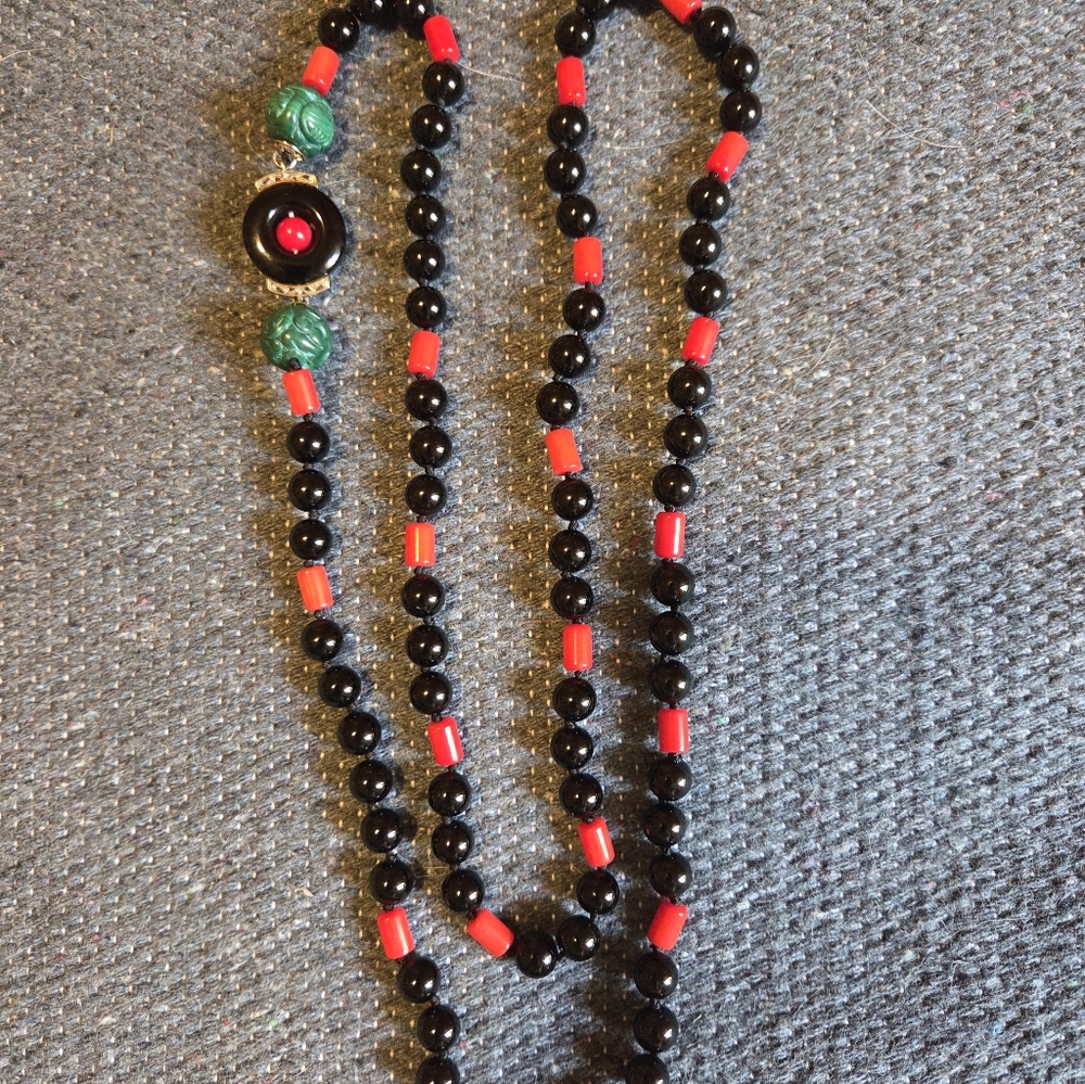 Gems En Vogue Onyx, Red Coral, And Malachite Necklace